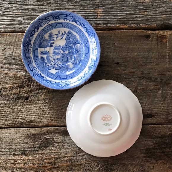 Tiffany & Co. Copeland Spode Blue Willow Gold Trim Saucer Set of 2 - Picture 4 of 8